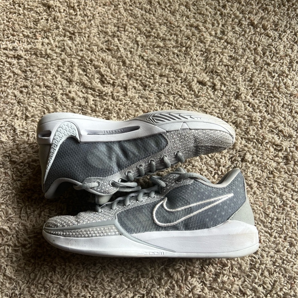 Sabrina 1s - worn indoor a handful of times - can fit youth 5 or women 6.5.